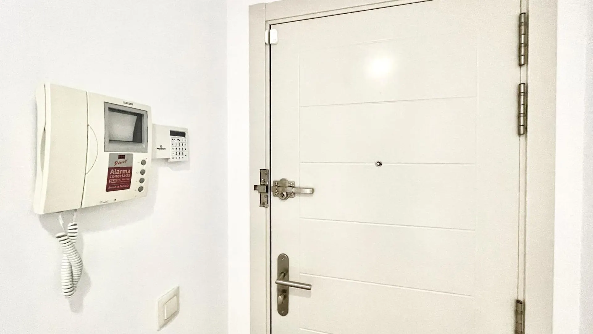 Maravilloso Apartamento Centrico De 70M2, Jardin Propio 40M2 Con Piscina Para Ninos Y Parking Opcional Μάλαγα 0*,  Ισπανία