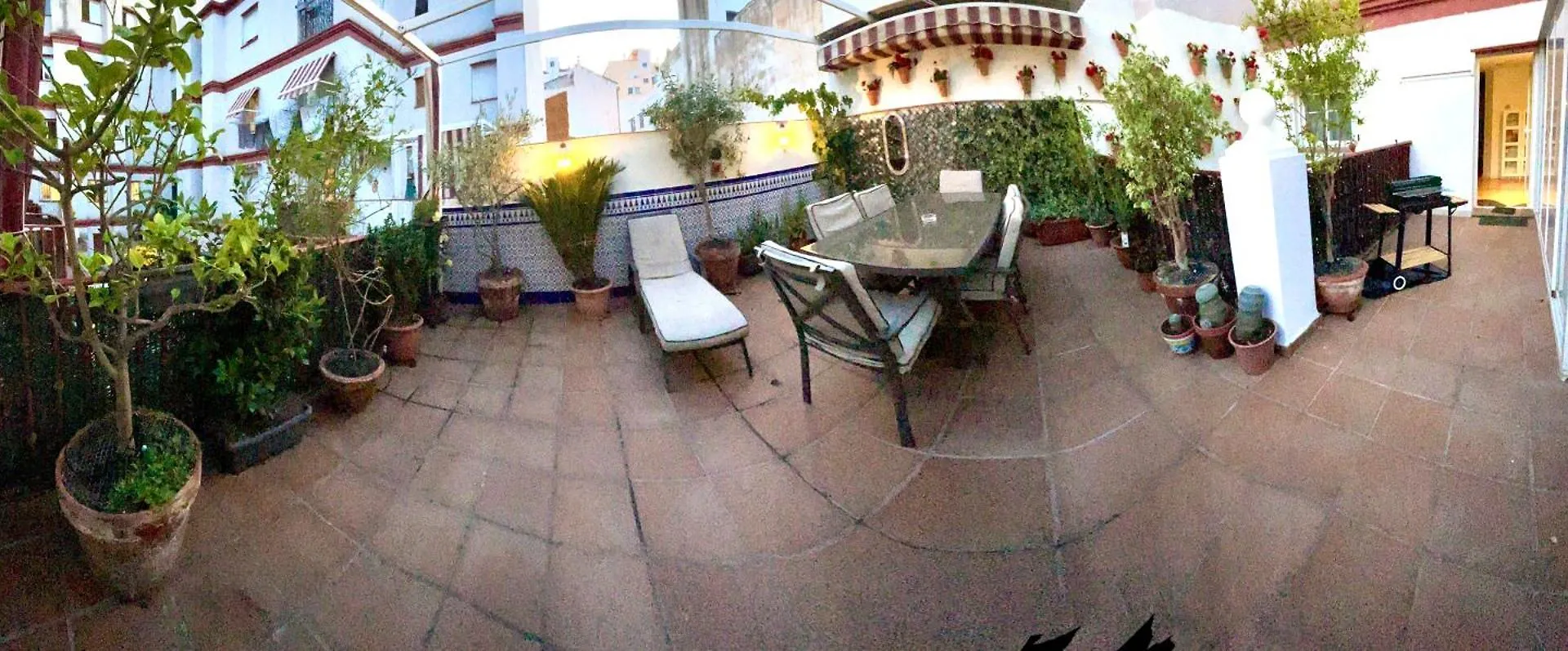 Maravilloso Apartamento Centrico De 70M2, Jardin Propio 40M2 Con Piscina Para Ninos Y Parking Opcional Málaga